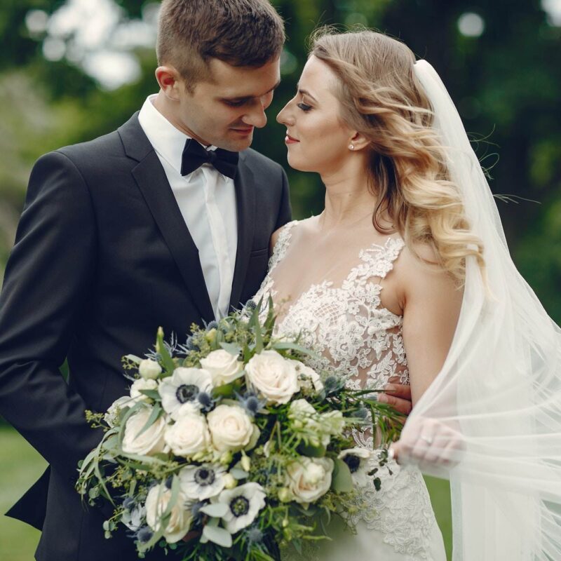 elegant-wedding-couple-qotdl3hr8ocut13cmd1tpi0lre16kv3qrrsbdcubsw